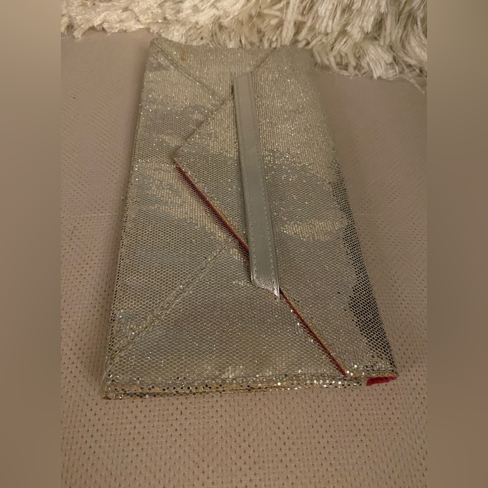 Victoria’s Secret Silver Sequin Fold-Over Clutch | Evening Bag | NWOT - Picture 3 of 4